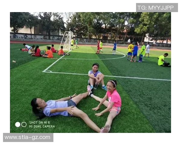 周芳专访:从绿茵场到人生舞台的足球旅程回顾与展望 周芳专访:从绿茵场到人生舞台的足球旅程回顾与展望