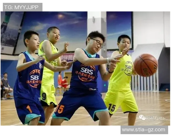 广州篮球队团队协作的成功秘诀与战术分析探讨