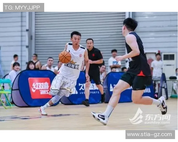 杭州篮球队在冠军赛中的灵活性表现及其对比赛结果的影响分析 杭州篮球队在冠军赛中的灵活性表现及其对比赛结果的影响分析